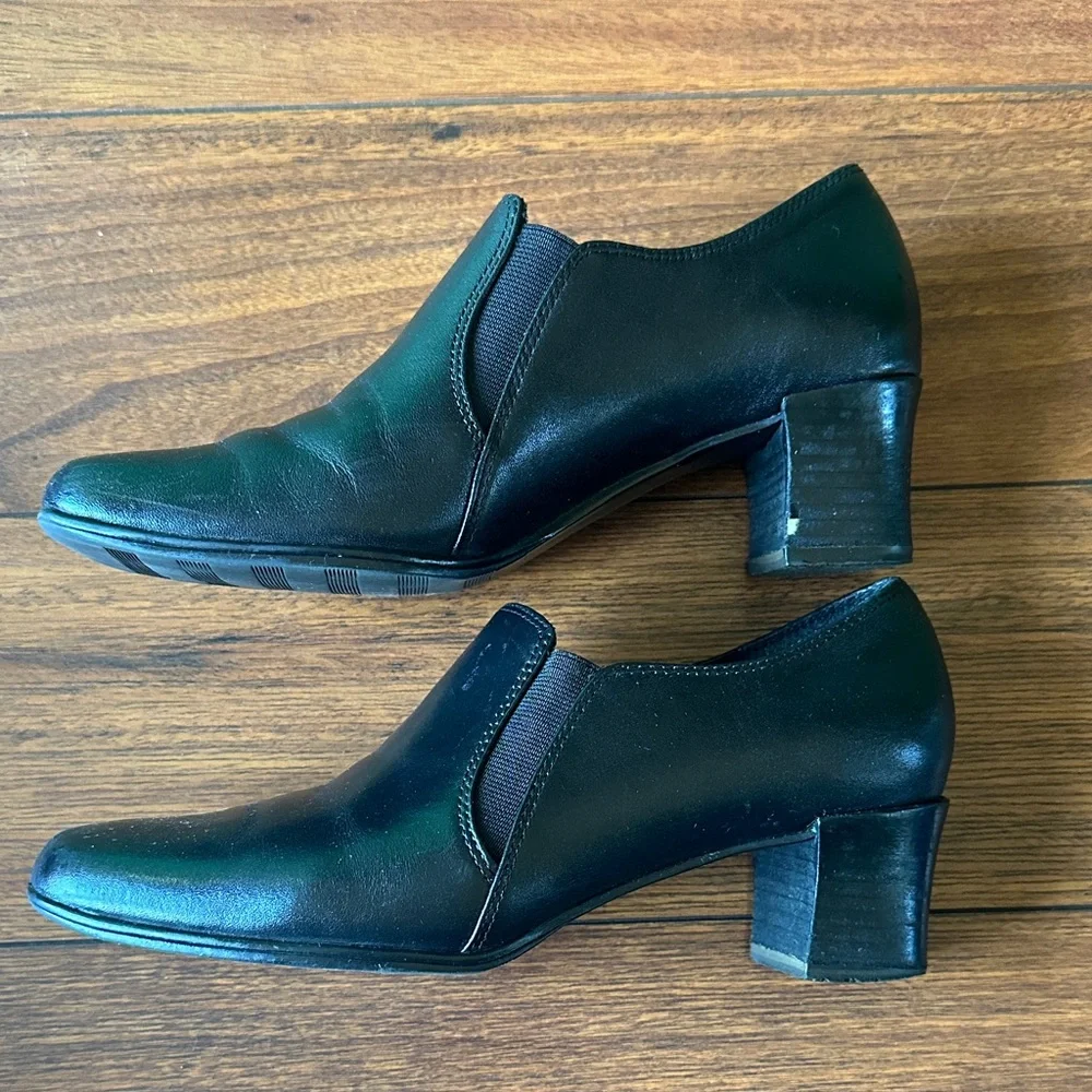 Liz Baker sleek black